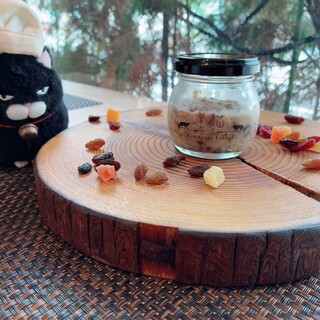 黒猫福島店シェフ特製！人気の自家製ジュエルバター！