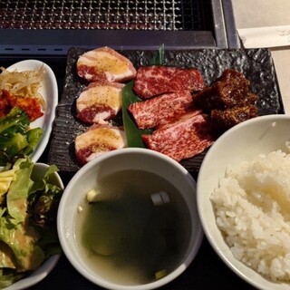 SONY - 焼肉太郎 SONY - 焼肉太郎 焼肉GRANDELA(みなとみらい/居酒屋)＜ネット予約可