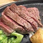 ステーキのどん - カットフィレランチ100グラム　ライスとスープバー付きで税込1980円　カナダビーフのテンダーロイン　柔らかな赤身。