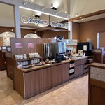 ステーキのどん - ドリンクバーとスープバー　ドリンクバーにはコーヒーマシンなどがあります。スープバーは基本どのメニューにも付帯されています。今日はオニオンスープとわかめスープでした。お味はどちらも同じに感じます。