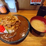 伝説のすた丼屋 - 料理写真:スタミナカレー