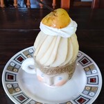 嘘と僕 - かき氷は、ジンジャーシロップによってさっぱりした味わいで、最後にぷるんぷるんとした食感のあっさりとしたほうじ茶ゼリーを味わえた～!!( ^o^)ﾉ