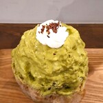 京の氷屋 さわ - 前半は、ほんのり甘いピスタチオの味から始まり、後半は、濃厚な珈琲の味を味わえるかき氷で、めちゃめちゃ美味しい!! コーヒーナッツのカリカリっとした食感が心地よく、いつまでも後味に残っている～!!