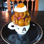 嘘と僕 - プルーンのコンポートは、甘く煮込まれているので、甘酸っぱさ、みずみずしくやわらかな食感と甘みを感じ美味しい〜!!( ^o^)ﾉ 