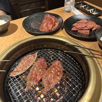 ホルモン焼肉 富や 栄店 - 
