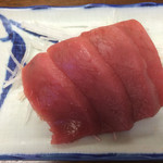 おふくろ亭 - 「おかずが少ないので刺身も100円」
      上バチマグロ刺身 300円→100円！