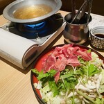 水面月 - 牛タンしゃぶしゃぶ