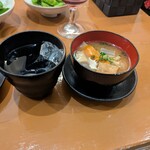 マハロ大人の隠れ家 - お味噌汁に焼酎ロック