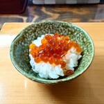 すし雅 - イクラ