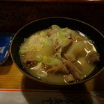 宝寿司分店 - モツ煮込み・・最初はコレで体を温めてクダサイと嬉しい気遣い・・(*´▽｀*)