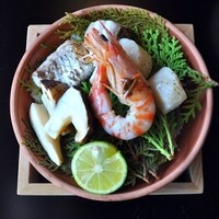 錦 - 宝楽…車海老・白身魚・焼松茸・貝柱（すだち・加減酢）
                