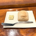 馳走西健一 - パン、ボルディエの海藻入りバター