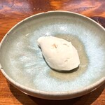 馳走西健一 - 深層水を使った塩アイスクリーム