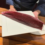 馳走西健一 - カツオの登場