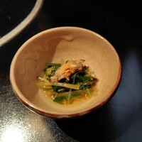九段下 寿白 - 先付けなのにしっかりと出汁がきいていて美味しいです。ランチ酒出来ます。 九段下 寿白 - 先付けなのにしっかりと出汁がきいていて美味しいです。ランチ酒出来ます。