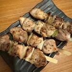 個室で味わう博多もつ鍋と手打ち焼き鳥 呑兵衛 - 