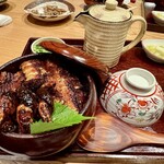 炭焼うな富士 - 鰻肝つきひつまぶし