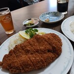 日進食堂 - これは… わらじかチキンカツ！