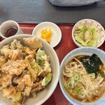 名物げそ天丼と自家製うどん お多福 - 