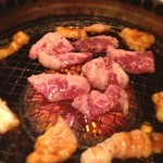 焼肉きんぐ - 今日も食べ放題の罠に…{(-_-)}
            