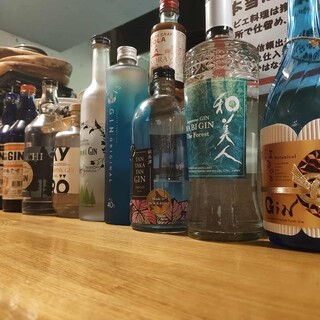 ビール10種やジン30種など和酒～洋酒まで種類豊富にご用意◎