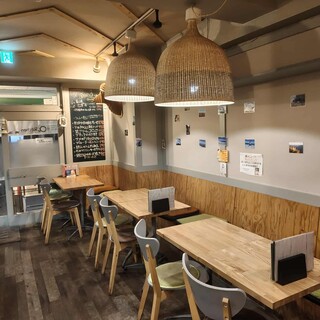 山小屋モチーフのお洒落な店内で、アットホームな宴会を◎