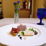 321748467 - 『前菜3品盛』リエット、パテドカンパーニュ、テリーヌ（とびことホタテ）