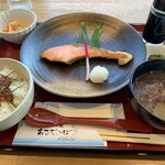 はしかみ ハマの駅 あるでぃ～ば - 焼き魚定食