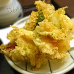 麺ごころ にし平 - ぶっかけおろしうどん（讃岐天）の天ぷら