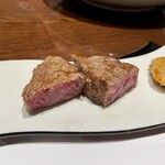 湯宿 だいいち - 焼物：星空黒牛の炙りと行者にんにくの大根餅