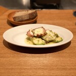 Yorgo - タコとアボカドのサラダ1560