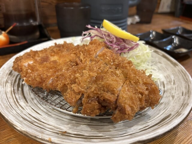 江の島どん★4 江の島どん☆4 WATATSUMI - Enoshima/Kaisen-don (Seafood bowl