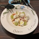 オステリア ラ チチェルキア - モッツァレラと季節のフルーツ