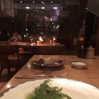 ザ タヴァン グリル＆ラウンジ - 