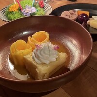 ザ タヴァン グリル＆ラウンジ - 