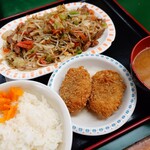 とん平 - 肉野菜定食+コロッケ１個♪
