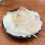 朝から居酒屋 陽のうえ - ハムエッグ 卵2つ 400円