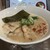 自家製麺 らぁ麺食堂W - 料理写真:スープは鶏の旨みが凝縮されたまろやかな白湯仕立てで、まったりとした口当たりながらも、後味は重すぎず、最後まで飽きずに飲み干せそうなバランスです。