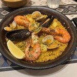 パエリアレストラン バラッカ - 鉄鍋パエリアランチ・海の幸（2350円）