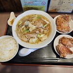 日替わり定食(800円)です。