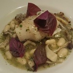 ドノスティア - しっとり鱈に絡む茸とにんにくのソース、鱈と茸のサルサヴェルデ830円
