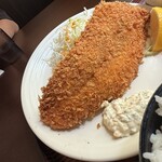 定食 くぅべ - サーモンフライ