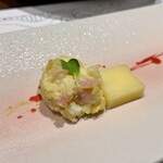 湯宿 だいいち - 前菜：利きチーズ（ゴーダチーズと男爵のパンナチェッタサラダ）