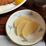 定食 くぅべ - たくあん