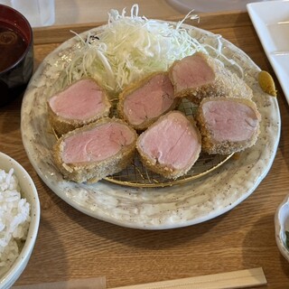 ゆうとん yuko imanishi +（ユウコイマニシプラス） オープントゥ パンプス 人気