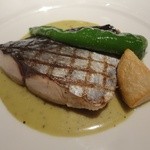 ラ・トルテュ - ハガツオのグリエ　マスタードソース