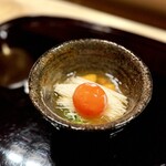 多仁本 - 雲丹とタタキおくら、長芋の素麺。
      なんでしょう？この大好きな組み合わせは(^^)
      オープニングから幸せです♪