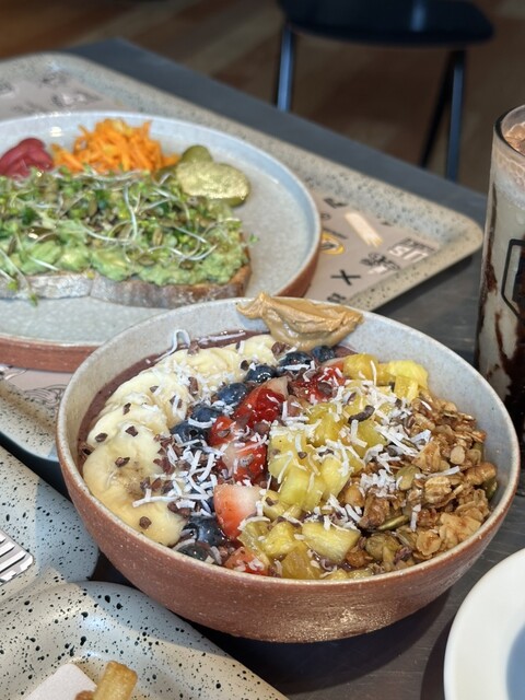 Deus Ex Machina Harajuku - 明治神宮前/カフェ | 食べログ