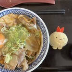 吉野家 - 月見牛とじ丼、完成。