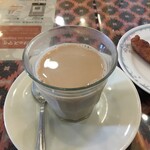 インド料理 パリワル - セルロティは半分ほど残してチヤ(セットドリンク)といただきました